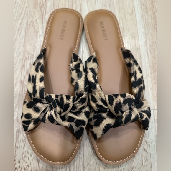 Old Navy Women's Leopard Knot Sandals - Picture 1 of 7